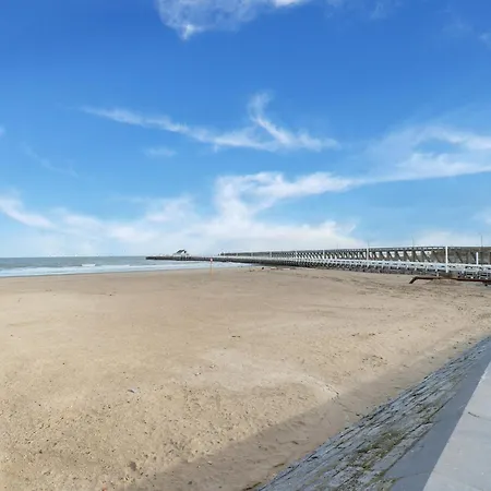 Castle With Marina View, Cleaning Included Apartamento Blankenberge